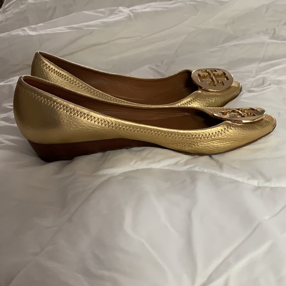 Tory Burch flats (slight wedge heel) - Picture 2 of 2